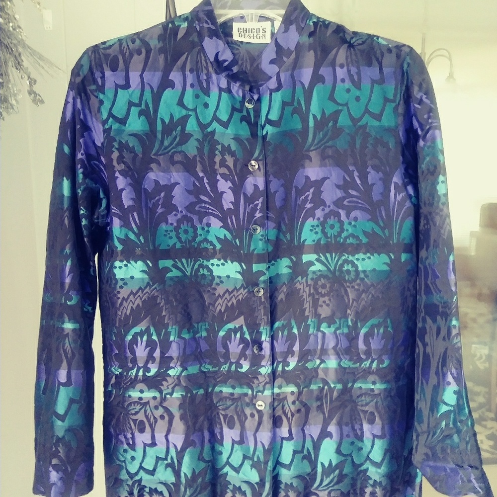 Chico's 100% silk very light weight jacket size 0